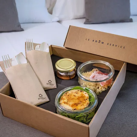 Serhs Del Port فندق برشلونة